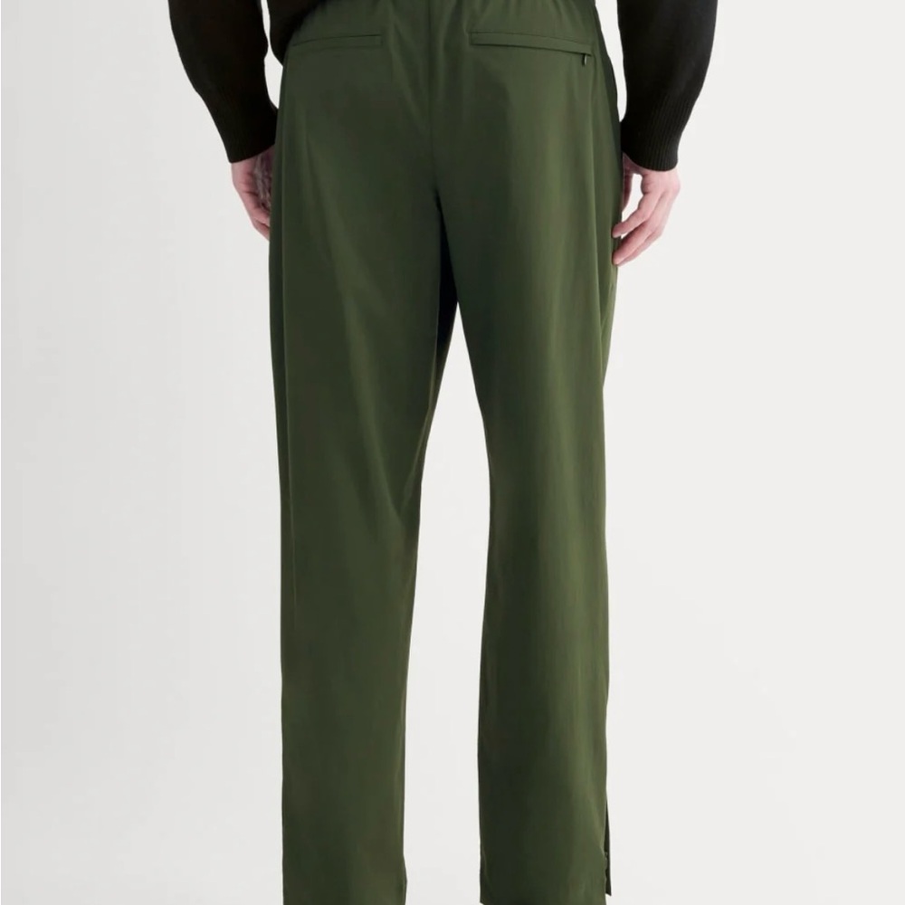 Everlane Men's Forest Green Joggers